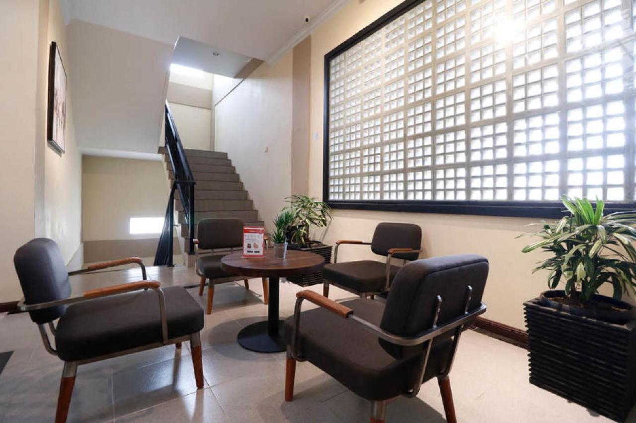 Reddoorz Plus Near Universitas Sumatera Utara Medan Exterior photo