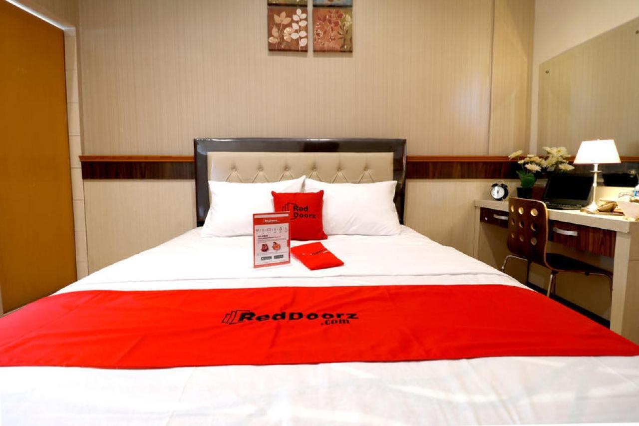Reddoorz Plus Near Universitas Sumatera Utara Medan Exterior photo